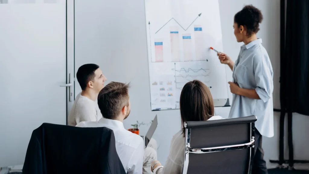 Funnel de ventas para SaaS B2B: etapas, métricas y cuellos de botella