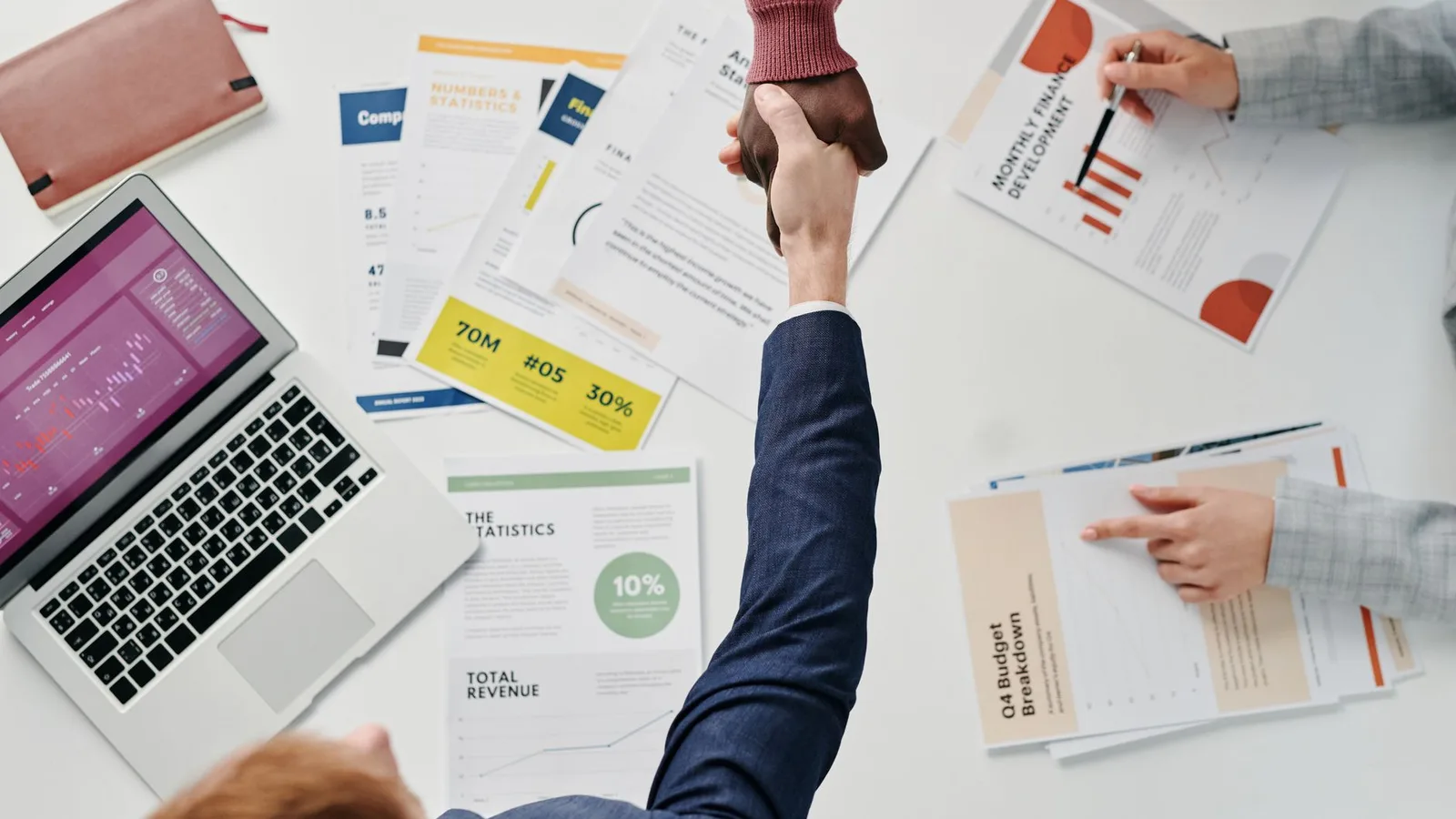 Outbound para startups B2B: cómo conseguir reuniones sin hacer spam