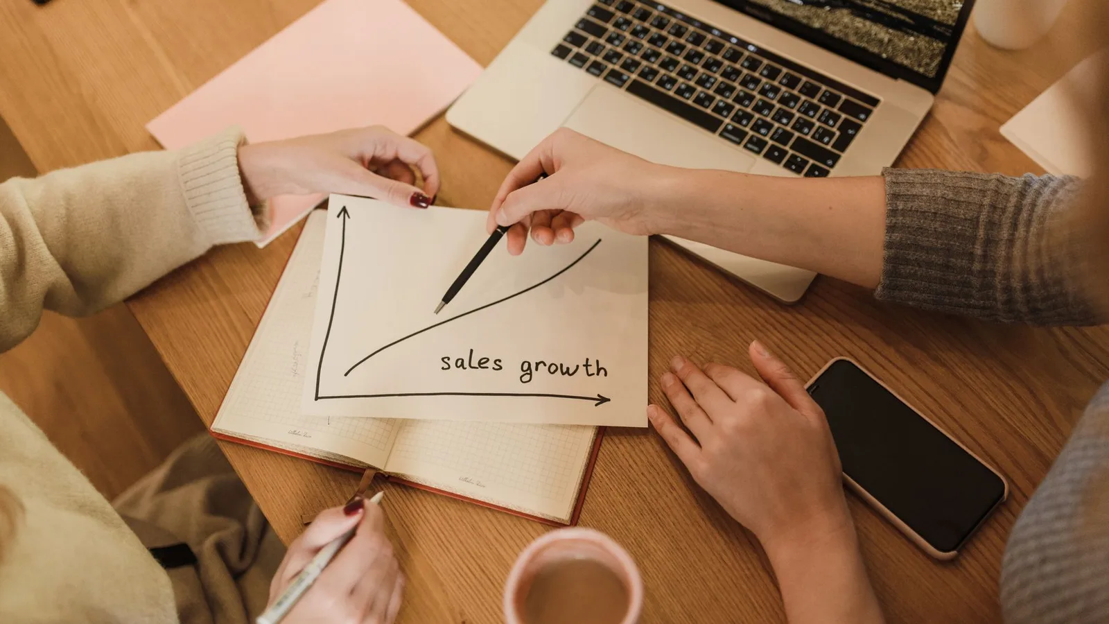 SEO para startups B2B: cómo captar demanda con intención de compra