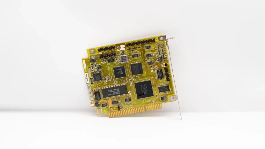 Salience Labs levanta 125 millones de dólares para chips fotónicos de centros de datos de IA